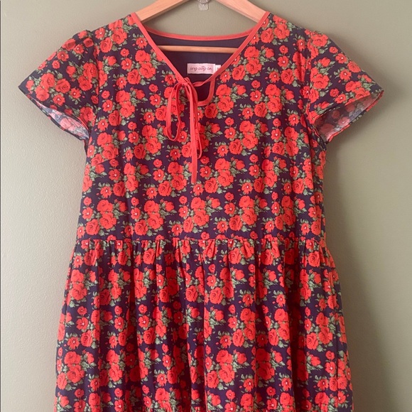 Ivy City Red Navy Floral Short Sleeve Cotton Midi Tiered Dress Sz M - Picture 3 of 8